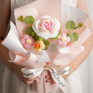 Bouquet de roses tricotées en fil rose, fleurs séchées, décoration d'intérieur, cadeau - Product Image 1