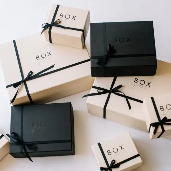 Индивидуальный размер и дизайн сюрприз две части крышки и основание галстук-бабочка картон подарок на день рождения бумажная упаковочная коробка
