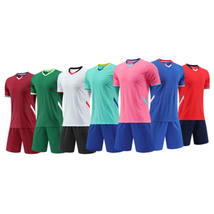 Großhandel Custom Soccer Wear Set Niedriger Preis Hot Sale Football Jersey Kit mit personal isiertem Namen und Nummer New OEM Service - Product Image 1