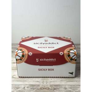 Sicilyaddict Sicily Box 9 Pezzi Misti Set Regalo di Natale Confezione Personalizzata in Carta Mirto Me - Product Image 1