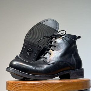 Retro water washed horsehide Martin <b>boots</b> with English style round toe high-top lace-up men's <b>boots</b> retro thick soled <b>work</b> <b>boots</b> - Product Image 5