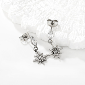 Pendientes de Estrella con Cristales de Ocho Puntas en Oro, Joyería de Moda para Fiesta, Pendientes de Acero Inoxidable para Mujer - Product Image 4