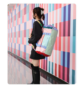 Sac de sport pliable léger et résistant à l'eau en tissu Oxford avec fermeture éclair, idéal pour la natation et l'entraînement physique - Product Image 6