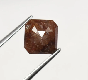 Lindo y único 2,63 Ct. Diamante suelto de corte cuadrado rústico rojizo natural con muy buen pulido para su anillo de compromiso o joyería - Product Image 1