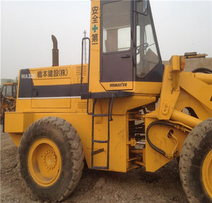 WA320-1 Chargeuses sur pneus Komatsu d'occasion du Japon WA300-1 320-3 320-5 / Chargeuse frontale d'occasion WA 320-1 320 - Product Image 4