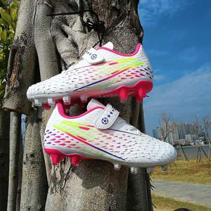 Nuevas <span class=keywords><strong>botas</strong></span> de fútbol para interiores para niños y niñas, zapatos de fútbol para niños con cierre de Velcro transpirable antideslizante y diseño sin ataduras - Product Image 4