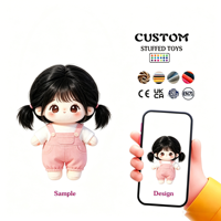 Jouets en peluche personnalisés mignons à cheveux courts bouclés argentés, vente directe d'usine de poupées anime personnalisées de haute qualité pour enfants