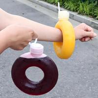 Bouteille en plastique PP en forme de donut avec logo personnalisé, 300 ml, 500 ml, avec couvercle résistant aux hautes températures pour le stockage de thé au lait, de jus et de boissons