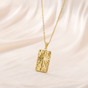 Collana personalizzata in acciaio inossidabile placcatura in oro Non appannato alla moda catena a maglie zircone principale numero croce fiore - Product Image 2