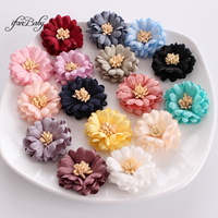 Fleurs en tissu satiné façonnées à la main de 4 cm de haute qualité, sans effilochage, embellissements DIY pour accessoires capillaires et vêtements