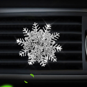 Parfum de voiture Accessoires d'intérieur Perceuse à eau Flocon de neige voiture Sortie de climatisation Clip de parfum Aromathérapie automobile - Product Image 4