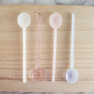 ช้อนแก้วสีสำหรับใช้ในงานปาร์ตี้ - Product Image 1