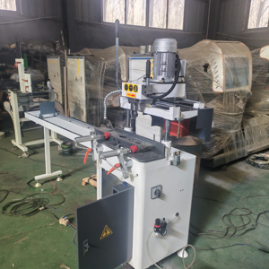 Machine de fraisage et de perçage à axe unique de 1100 W pour la fabrication de fenêtres et de portes en PVC et en aluminium - Product Image 1