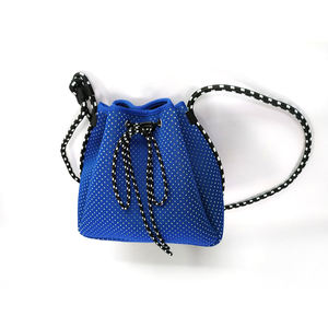 <span class=keywords><strong>กระเป๋า</strong></span>โท้ทผ้านีโอพรีนหุ้มฉนวนขนาดใหญ่สำหรับผู้หญิง<span class=keywords><strong>กระเป๋า</strong></span><span class=keywords><strong>สตางค์</strong></span>ขนาดเล็กออกแบบตามสั่งสำหรับฤดูร้อนฤดูหนาวชายหาดฤดูร้อนฤดูหนาว - Product Image 4