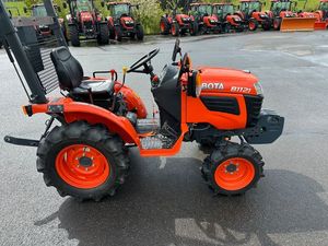 Mini Tractor Económico de 12HP 4WD con Motor de Alta Productividad, Caja de Cambios y Bomba, para Uso en Jardín y Granja - Product Image 2
