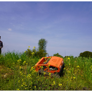 Tosaerba cingolato con telecomando a 4 tempi Cordless All-In-One per parchi fattorie aeroporti e progetti fai da te - Product Image 3