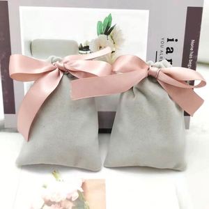 Pochette en velours avec cordon de serrage, broderie personnalisée du logo, sac cadeau de luxe, emballage cosmétique, sac de rangement en velours avec cordon de serrage - Product Image 1