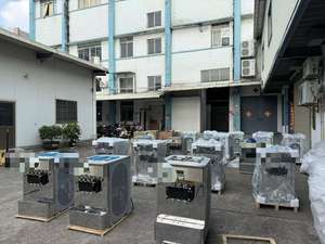 Máquina de helado suave de 3 sabores para pequeñas panaderías, máquina comercial de yogur helado, máquina automática de helados - Product Image 5