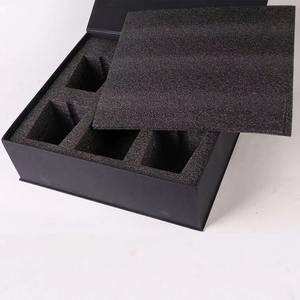 Decantador de Licor Capitol Cuadrado de 26 oz con Logotipo Personalizado, Decantador de Whisky para Botella de Vino con Tapón para Ron, Whisky Escocés, Bourbon - Product Image 4