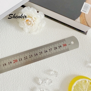Regla Recta Metálica SK15 de <span class=keywords><strong>Binbin</strong></span> Stationery con Diseño Plegable y Orificio, 15 cm de Longitud Máxima, Uso Promocional para Medición en Pulgadas y Métrica - Product Image 3