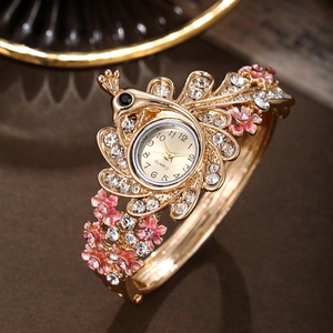 Nouvelle montre-bracelet en alliage à quartz pour femme, motif paon et diamants, ajourée, collection 2025, en stock, vente en gros - Product Image 2