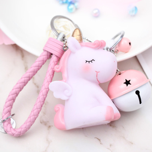 Porte-clés licorne à la mode, adapté au pendentif de sac à dos, réutilisable et durable - Product Image 2