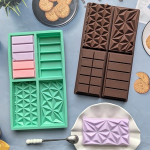 Moules à chocolat 3D antiadhésifs de qualité alimentaire, très demandés, 4 types de cavités, moules en silicone pour chocolat et bonbons - Product Image 2