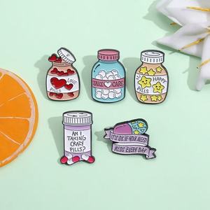 Broche en alliage thème amour pour femmes épingles peinte Technique infirmière docteur broche pour médicaments accessoires cadeaux artisanat en métal - Product Image 4