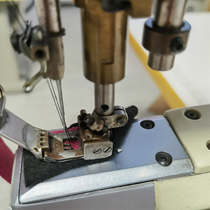 Industrial High-speed Long-mouth Sewing Machine Sleeve Joining Sewing Machine Three-<b>thread</b> Five-line Sewing Machine RN-1507 - Product Image 3