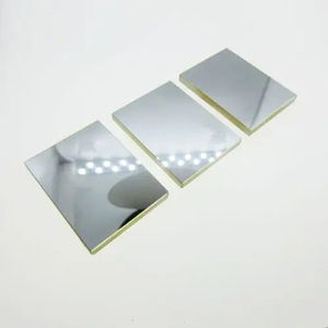 กระจกออปติคอลแบบสะท้อนแสงผิวหน้าชั้นแรก ความโปร่งแสงสูง หนา 2-6 มม. ปรับแต่งได้ กระจกตกแต่งผนัง - Product Image 4