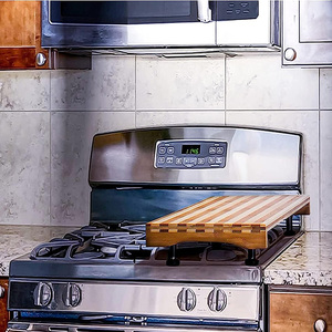 Tagliere Grande in Legno Ecologico con Copertura Regolabile per Piano Cottura, Scanalature per Succhi e Superficie Oleorepellente per Uso Alimentare in Cucina - Product Image 6