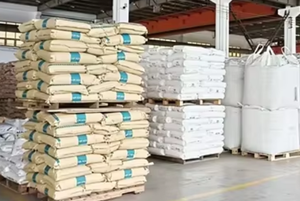 Hoogwaardige industriële kwaliteit gemodificeerde <span class=keywords><strong>PVC</strong></span> hars SG-3 SG-5 Yunyou YA-P19 REACH gecertificeerd 25kg/zak Goedkopere prijs voor leder voor banken - Product Image 4