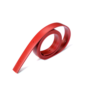 Verpakkingsmachine rode rubberen geperforeerde tandriem vacuüm rubberen folie trekriem aandrijfriem snijden - Product Image 4