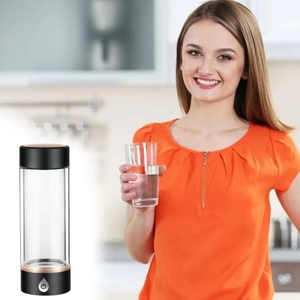 Ionizador <span class=keywords><strong>de</strong></span> agua transparente Taza <span class=keywords><strong>de</strong></span> agua rica en hidrógeno portátil Generador <span class=keywords><strong>de</strong></span> botella <span class=keywords><strong>de</strong></span> agua <span class=keywords><strong>de</strong></span> hidrógeno con electrólisis rápida para la salud - Product Image 2