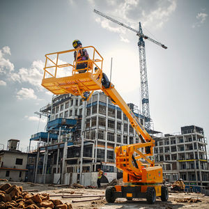 Ramasseur de cerises monté sur remorque 10-16M à vendre, cadre de levage de bras de remorquage, plate-forme de levage aérienne avec grand <span class=keywords><strong>panier</strong></span> - Product Image 1