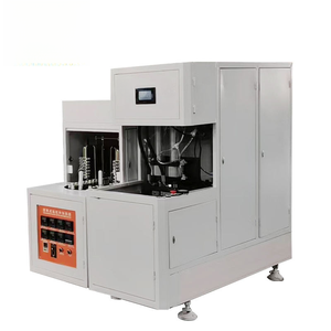 Machine de soufflage de bouteilles PET semi-automatique polyvalente à une cavité, contrôlée par PLC Mitsubishi, pour eau et boissons, fournie directement par l'usine - Product Image 3