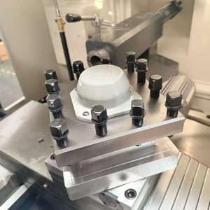 Тяжелый токарный станок с ЧПУ CK6160 с плоской станиной и системой управления SIEMENS, GSK, FANUC (опционально) - Product Image 6