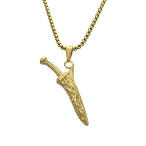 Yunnique – collier avec pendentif épée rétro européenne et américaine, en acier inoxydable doré, bijoux à la mode pour hommes et femmes - Product Image 1