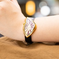 Montres de sport de luxe légères pour hommes Montres mécaniques automatiques ultra-légères Montres pour hommes tendance d'affair