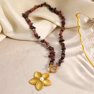 Collier de fleurs avec perles et pierres naturelles, plaqué or 18 carats, chaîne de clavicule, pour les fêtes et le quotidien - Product Image 4