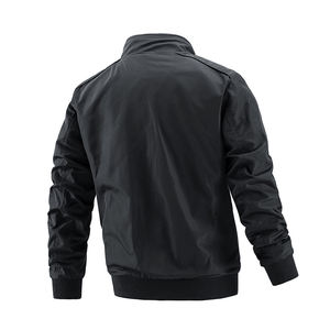 บริการพิมพ์ลายตามสั่ง OEM เสื้อแจ็คเก็ตบอมเบอร์ทรงนักบินแบบมีซิปสำหรับผู้ชาย ไซส์ใหญ่ ระบายอากาศได้ดี เหมาะสำหรับฤดูหนาว สวมใส่สบาย - Product Image 3