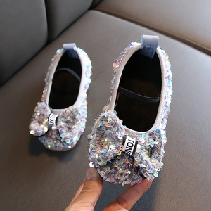 Chaussures de princesse pour enfants à paillettes brillantes, avec breloques, plates, pour fête, avec nœud étincelant pour filles - Product Image 3