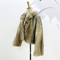 Veste courte élégante en fourrure de renard dorée claire - Manteau en fourrure de luxe à texture lisse pour femmes, hiver