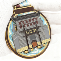 Médaille personnalisée avec logo unique, design unique, couvercle rabattable, métal, relief émaillé, sport, marathon, souvenir.