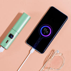 2026 크리 에이 티브 휴대용 미니 충전식 립스틱 팬 울트라-조용한 세 가지 옵션 사용자 정의 접이식 휴대용 손전등 배터리 - Product Image 3