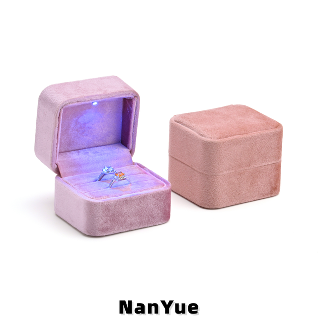 Romantic Square Luxury Velvet Led Ring Box Wedding Engagement Jewelry Box Custom Logo Ring Earrings Storage Gift Box Wholesale