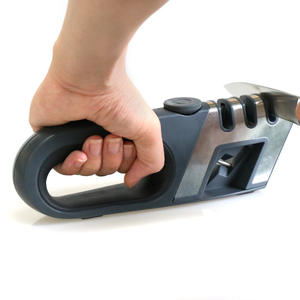 Afilador de cuchillos multifuncional de acero inoxidable, piedra de afilar manual, herramienta de cocina para uso doméstico con goma antideslizante. - Product Image 3