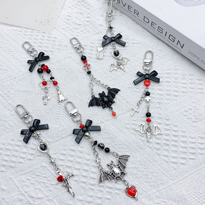 Llavero de Murciélago Gótico Retro Oscuro, Tarjetero Dulce <span class=keywords><strong>y</strong></span> Genial, Accesorio de Bolso para Dama con Personalidad Punk <span class=keywords><strong>y</strong></span> <span class=keywords><strong>Coqueta</strong></span> - Product Image 3