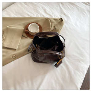 Bolso de hombro de dos piezas de cuero PU retro a la moda para mujer - Product Image 3