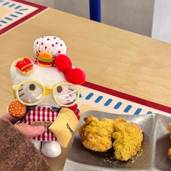 บุร์เกอร์ ซูเปอร์ฮีโร่ เชฟ เคที